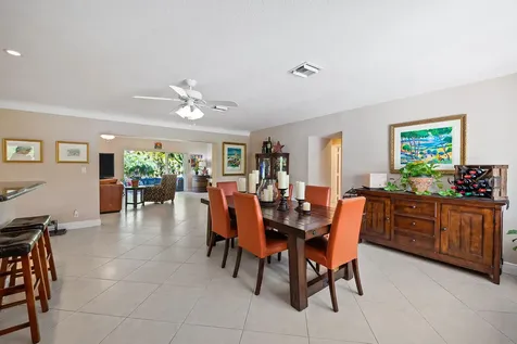 2251 Ne 37th Court Lighthouse Point FL 33064