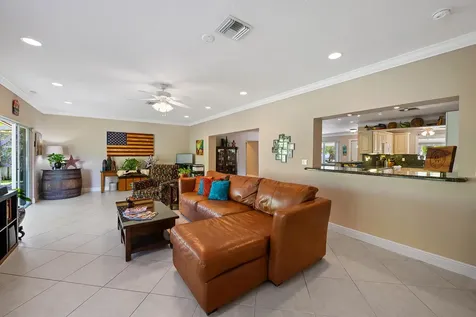 2251 Ne 37th Court Lighthouse Point FL 33064