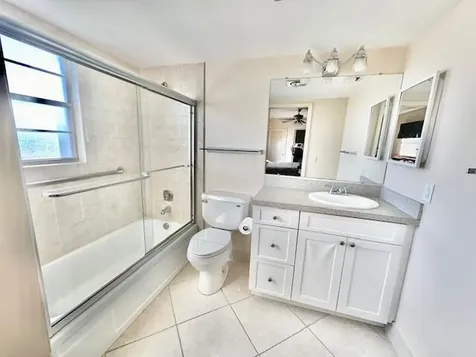 4001 Hythe A Boca Raton FL 33434