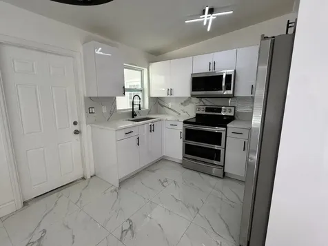 508 Palm Avenue Fort Pierce FL 34982