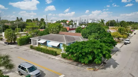 1002 15th Avenue Lake Worth Beach FL 33460