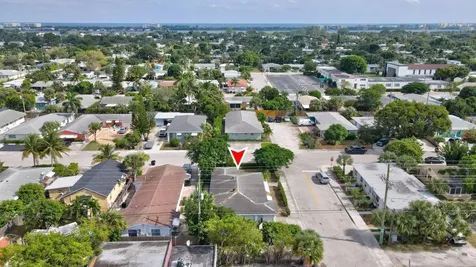 1002 15th Avenue Lake Worth Beach FL 33460