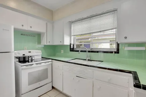 1002 15th Avenue Lake Worth Beach FL 33460