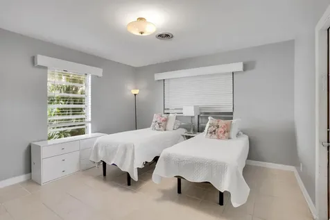 1002 15th Avenue Lake Worth Beach FL 33460