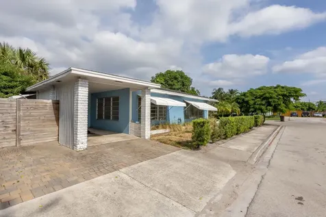 1002 15th Avenue Lake Worth Beach FL 33460