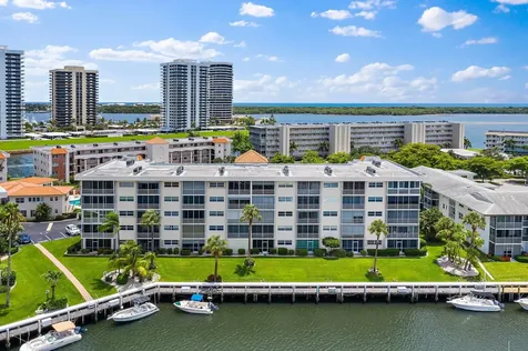 29 Yacht Club Drive North Palm Beach FL 33408