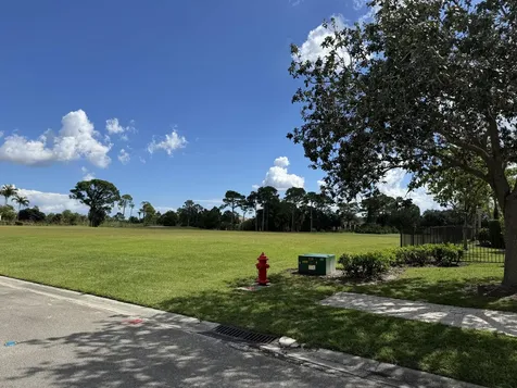 121 SE San Priverno Port Saint Lucie FL 34984