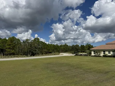 121 SE San Priverno Port Saint Lucie FL 34984