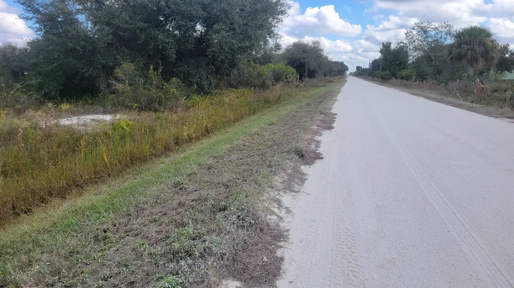 21321 NW 272nd Street Okeechobee FL 34972