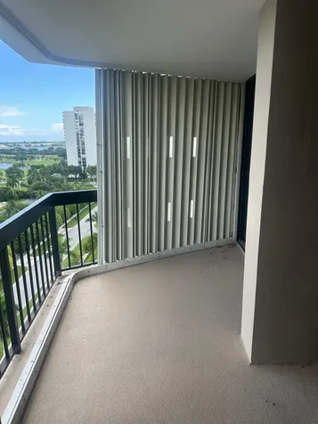 2425 Presidential Way West Palm Beach FL 33401