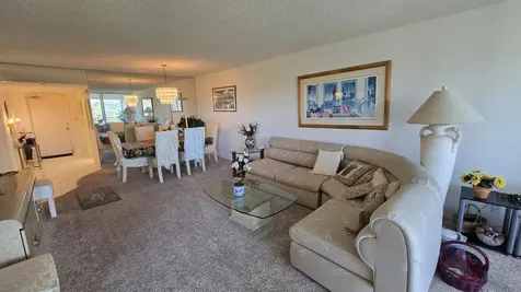 575 Oaks Lane Pompano Beach FL 33069