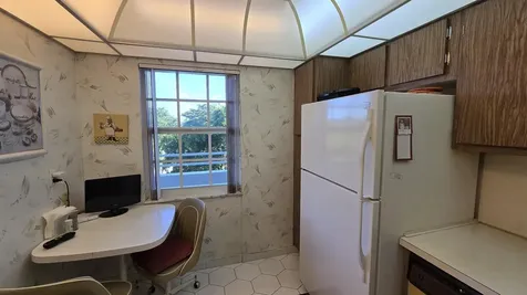 575 Oaks Lane Pompano Beach FL 33069