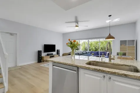 18 Tall Oaks Circle Tequesta FL 33469