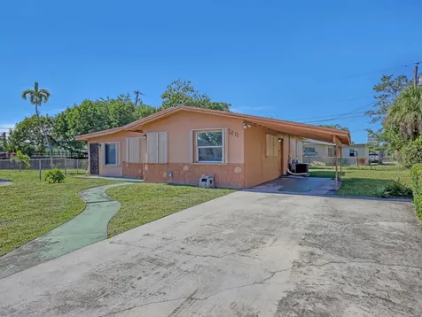 1031 Nw 23rd Way Fort Lauderdale FL 33311