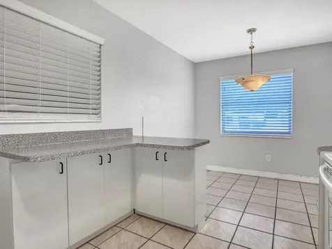 1031 Nw 23rd Way Fort Lauderdale FL 33311