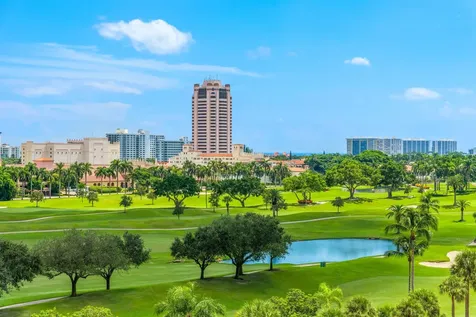 220 Se Mizner Boulevard Boca Raton FL 33432