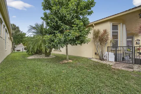 8722 Via Brilliante Wellington FL 33411