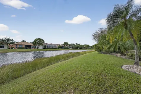 8722 Via Brilliante Wellington FL 33411