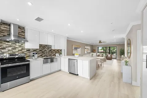 18 Stratford Drive Boynton Beach FL 33436
