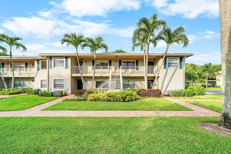 18 Stratford Drive Boynton Beach FL 33436