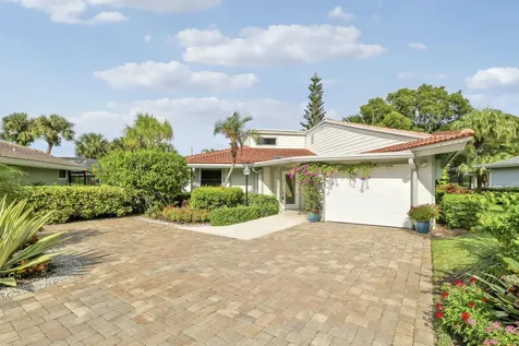 13886 Whispering Lakes Lane Palm Beach Gardens FL 33418