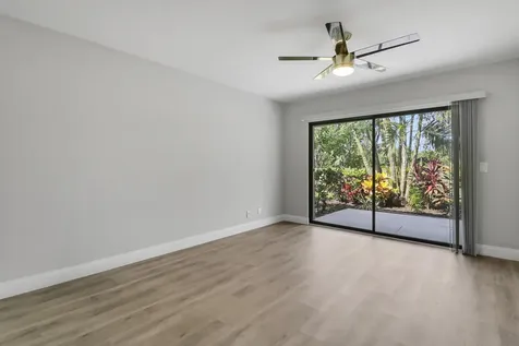 13886 Whispering Lakes Lane Palm Beach Gardens FL 33418
