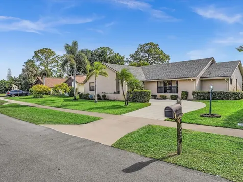8320 E Waccamaw Lane Lake Worth FL 33467