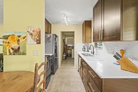 849 Se Celtic Avenue Port Saint Lucie FL 34983
