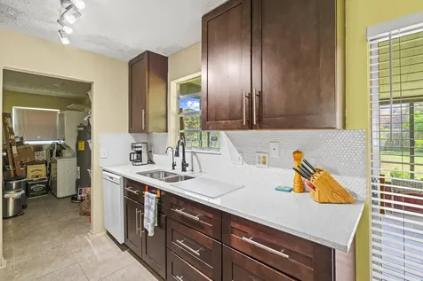 849 Se Celtic Avenue Port Saint Lucie FL 34983