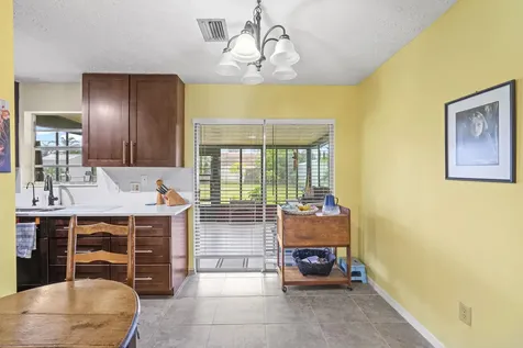 849 Se Celtic Avenue Port Saint Lucie FL 34983