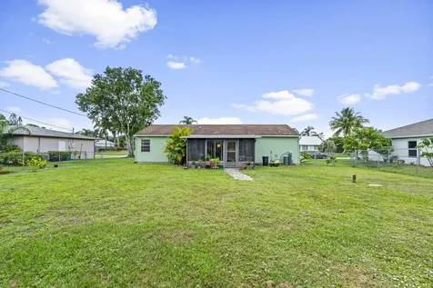 849 Se Celtic Avenue Port Saint Lucie FL 34983