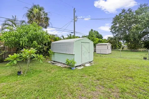849 Se Celtic Avenue Port Saint Lucie FL 34983