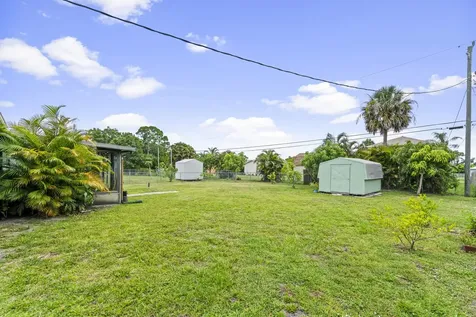 849 Se Celtic Avenue Port Saint Lucie FL 34983