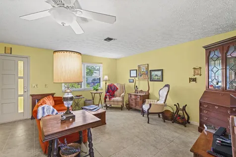 849 Se Celtic Avenue Port Saint Lucie FL 34983