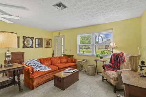 849 Se Celtic Avenue Port Saint Lucie FL 34983