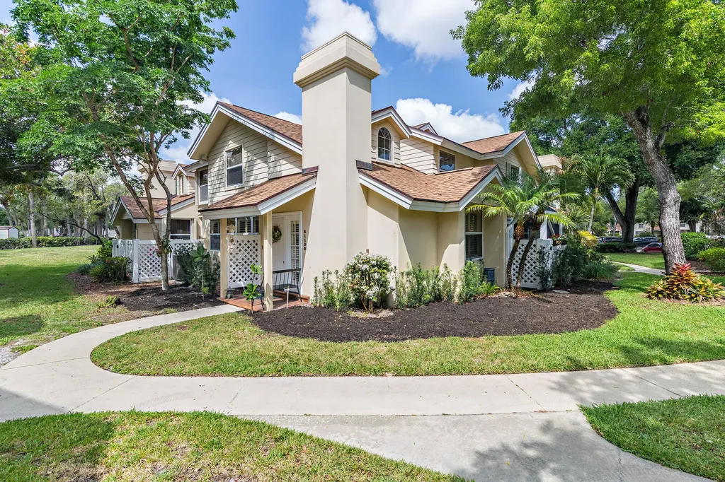 8110 Oakton Court Lake Clarke Shores FL 33406