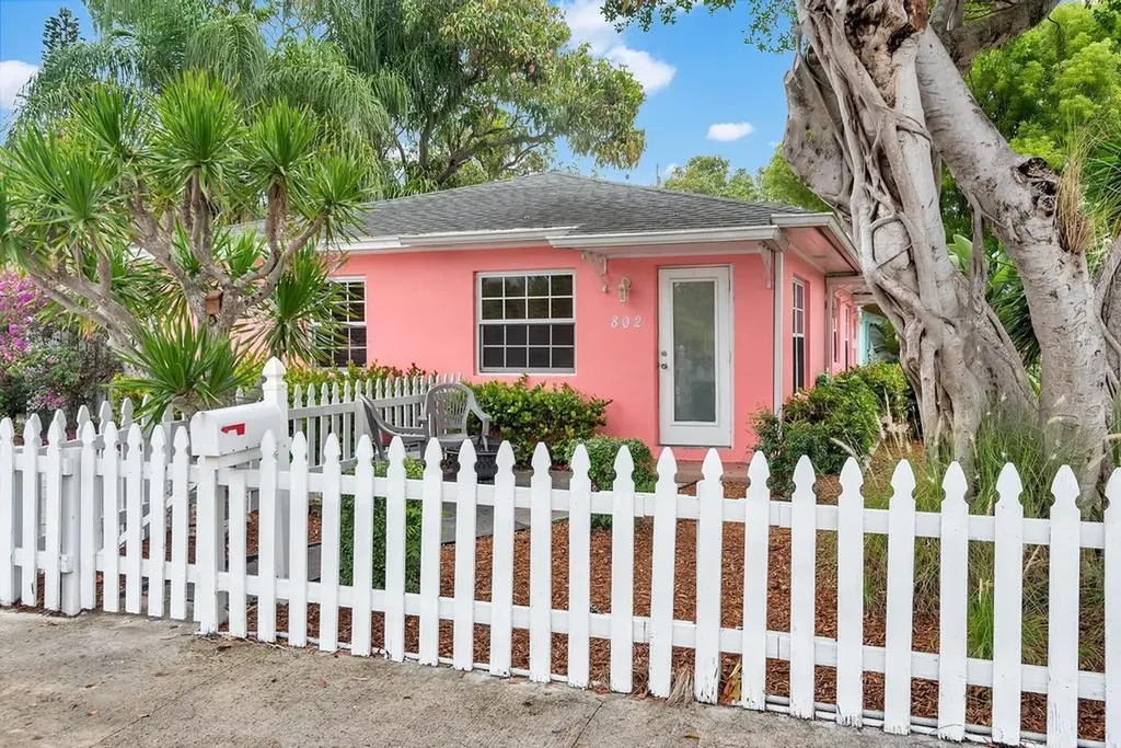 802 N J Street Lake Worth Beach FL 33460