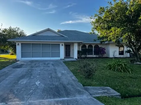 2661 Se Osage Avenue Port Saint Lucie FL 34952