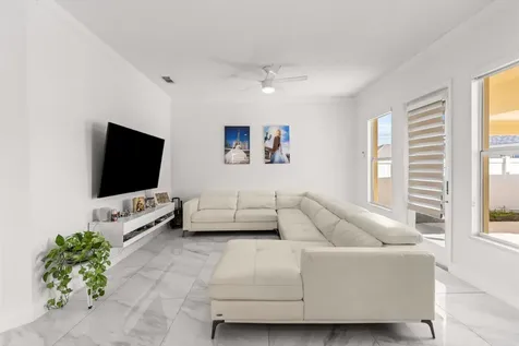 10880 Sw Stephanie Way Port Saint Lucie FL 34987