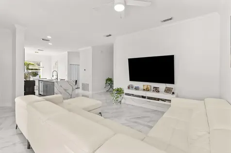 10880 Sw Stephanie Way Port Saint Lucie FL 34987