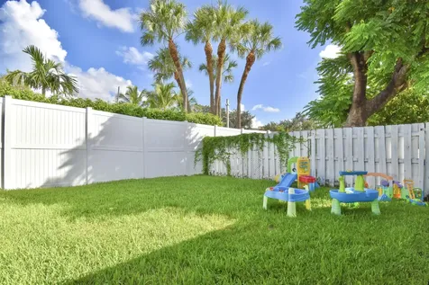 21565 Yellowstone Park Way Boca Raton FL 33428