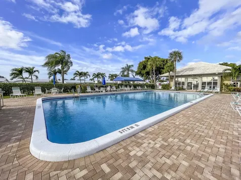 400 Sw Golfview Terrace Boynton Beach FL 33426