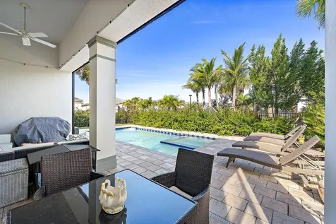 10361 Northbrook Circle Palm Beach Gardens FL 33412