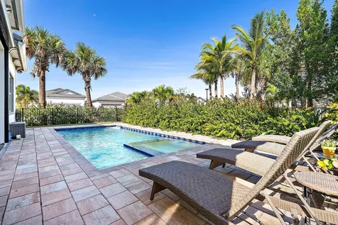 10361 Northbrook Circle Palm Beach Gardens FL 33412