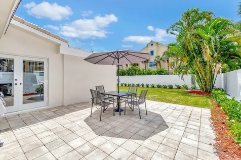 620 Las Palmas Park Boynton Beach FL 33435