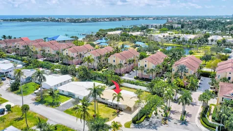 620 Las Palmas Park Boynton Beach FL 33435