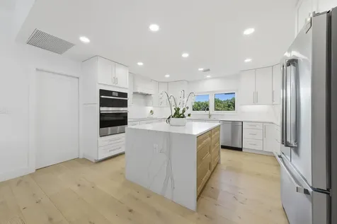 2710 Nw 27th Avenue Boca Raton FL 33434