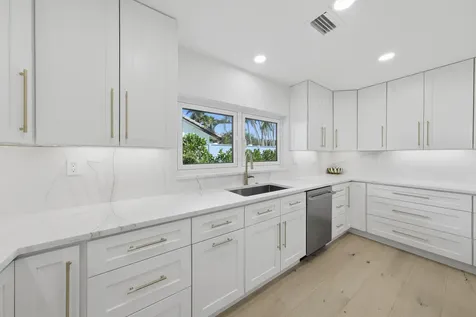 2710 Nw 27th Avenue Boca Raton FL 33434