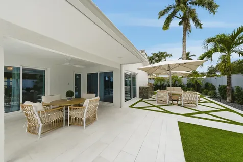 2710 Nw 27th Avenue Boca Raton FL 33434