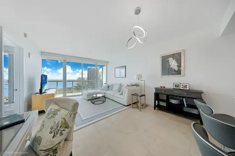 888 Biscayne Boulevard Miami FL 33132